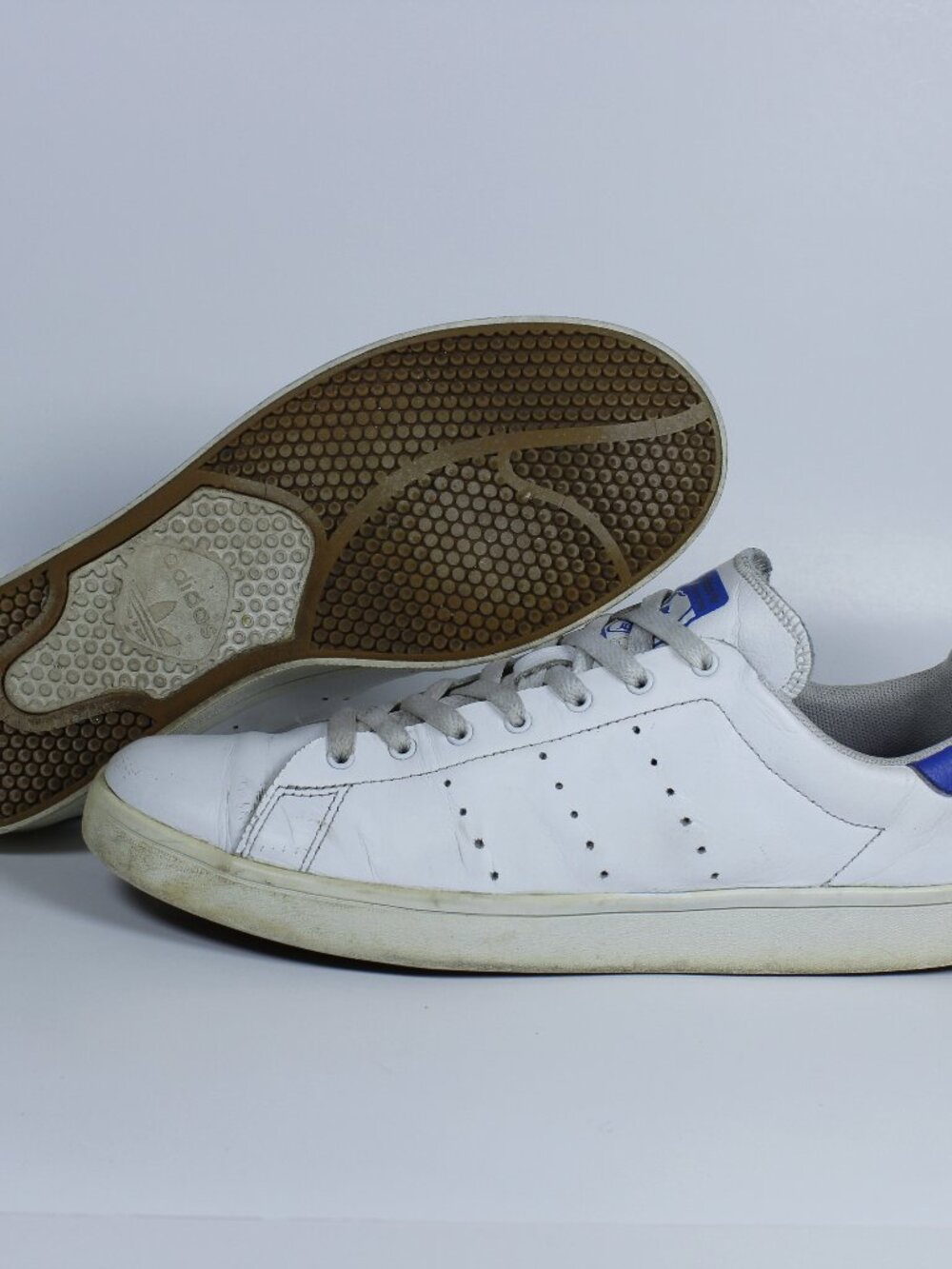 Adidas Stan Smith Classics for Men - White & Blue - Leather - Size 9.5 US / 9 UK